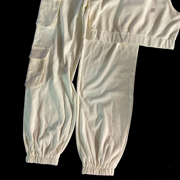 Anna Set in white - Picture 3 of 3